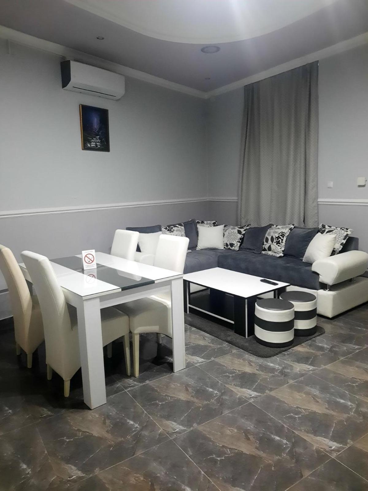 Apartments Royal Menex Požarevac Rom bilde